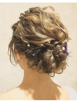 レジナヴィータ 栄(Reginavita) 【Reginavita栄】ゆるふわお呼ばれアレンジ@小野