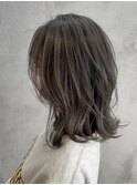 グレージュバレイヤージュ_くびれヘアビタミンカラー_ba365461
