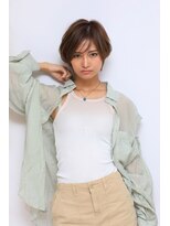 アミュレ(Amule)&nbsp;洗練大人ショート透明感ニュアンスカラーオリーブグレージュ