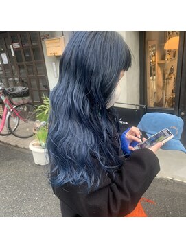 シー(Ciii) stylist イケダ>> ネイビーブルー