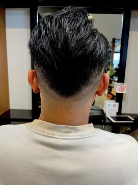 モエバイアリア(Moe by aria) フェードカット