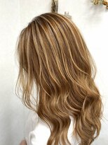 リングバイモアムー(Ring by Moremuu)&nbsp;issy  デザインハイライト　ベース明るめ