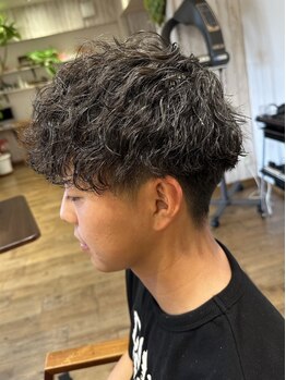 ビギニングス(BeginningS)の写真/【男性も来やすいサロン】市内に行かなくても「波巻きパーマ・ツイストスパイラル」当店で出来ます♪