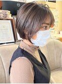 20代30代透明感暗髪前下がりボブグレージュ丸みボブハイライト