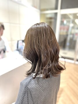 コワファースト  させぼ五番街店(COIFF1RST) ベージュ系カラー