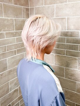 トリエラ 池袋(TRIELA) ホワイトブロンド中性ウルフ