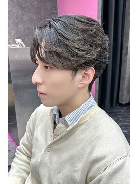 スライバイリアオオサカ(Sly By Ria OSAKA) ～毛流れセンターパート～【大阪/梅田】