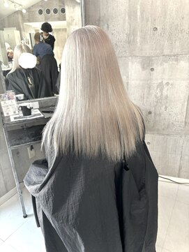 ワンズクロエ 原宿店(ONE's Chloe) ホワイトカラー