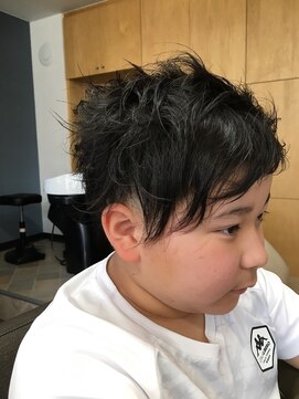 イース(ease) 小学生カット