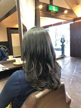 ナトゥーラ 岐阜(Natura) アッシュグレー