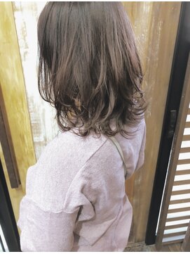 バンビ プライベート サロン(Bambi private salon) ラベンダーピンク*くびれミディアムレイヤー*Bambi松平愛