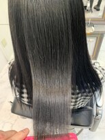 エスカーラ 表参道(THE ESCALA)&nbsp;@m_ayu/メルティカラー/センターパート/タビラマユミ