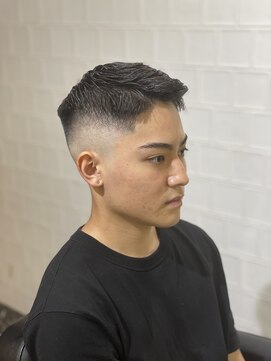 メリケンバーバーショップ フクオカ(MERICAN BARBERSHOP FUK) 本格バーバースタイルスキンフェード