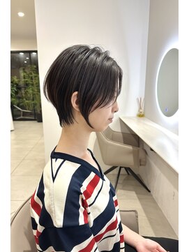 リラ(Lila) 20代/30代/40代/50代/ショート/ショートボブ/サイドシルエット