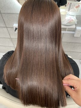 ビンナ(BINNA) 浅草で叶うサラ艶ストレート☆美髪矯正