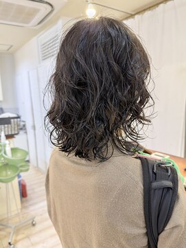 モリオ フロム ロンドン 成増店 【morio成増 セリザワ】セミロング パーマ 強め