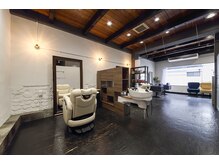 アルコイリスバイドールヘアー(ARCOIRIS by Dollhair)の雰囲気（仕切りのある空間で、周りを気にせずゆったり過ごせます♪）