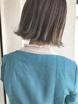 ムジーク(Musiiik)&nbsp;チャコールグレーカラーとボブスタイル