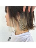 社会人でもできるホワイトベージュのインナーカラー