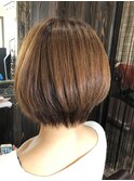丸みとくびれショート
