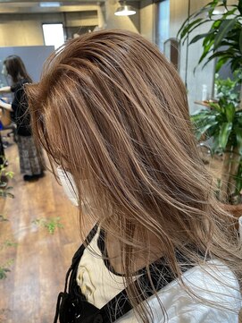 リィリ バイ ロダット 横浜(rili by LODAT) モカベージュ【rili横浜】