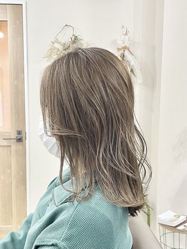 ホンネ(honne.) ミルクティー×ハイライト