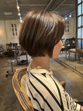 髪質改善と縮毛矯正の専門店 サンティエ(scintiller) 大人綺麗な小顔襟足スッキリショートボブ　30代40代50代