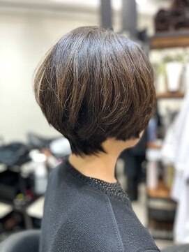 リリー(Lily) 美シルエットショートボブ