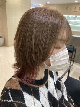 クララ ヒロシマ(CLALA Hiroshima) ウルフカット×ピンクカラー