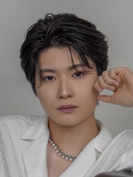 オーシャントーキョーオーバー 渋谷(OCEAN TOKYO OVER) 韓国マッシュセンターパートダウンパーマニュアンスパーマウルフ