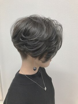 ジゼル 宗像(GiseL) グレーショート