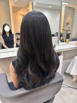 ヴィオットバイサロン(Viot by Salon)&nbsp;ロング/グレーアッシュ/暗染め透明感カラー