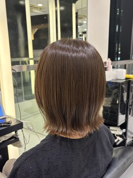 エアー 銀座タワー(AIR) 切りっぱなしボブ 簡単スタイリング 外ハネ