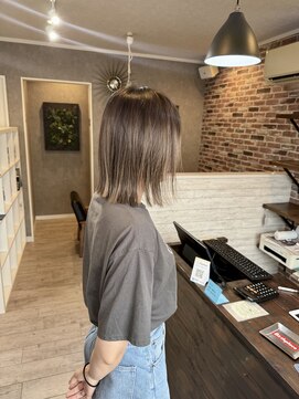 バース プレイス(BIRTH PLACE) 切りっぱロブ