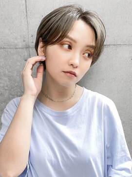 ギークス(GEEKS) 【GEEKS渋谷】オリーブグレージュ/小顔/レイヤーショート/冬ヘア