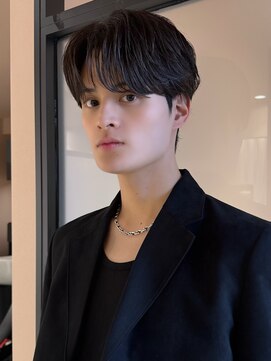 ルク(LUC) 大人 色気 センターパート