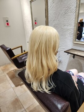 アルメリア 池袋(Arumeria) ホワイトカラー　10代20代30代大人可愛い髪質改善大人キレイ