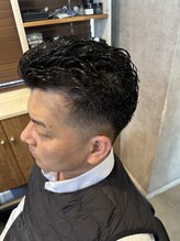 ザ ワルツ(THE Waltz) ジェントルパーマ オールバック フェード 刈り上げ