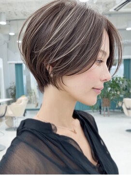 ラ ブーケ 中川中島店(La Bouquet) 立体感際立つ3Dハイライトショート