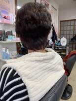 サロン ド シルク&nbsp;パーマをかけおセットなシニアの落ち着いのあるヘアスタイル