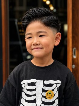 ベース(BASE)の写真/親子で通える本格バーバー◇アニメの動画視聴しながら施術OK◎キッズカットクーポンもご用意♪【明石】