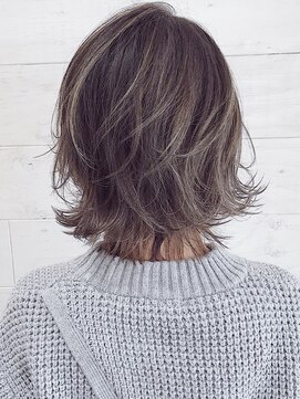 ムウ 難波(MOU) マッシュウルフハイライトナチュラルボブ