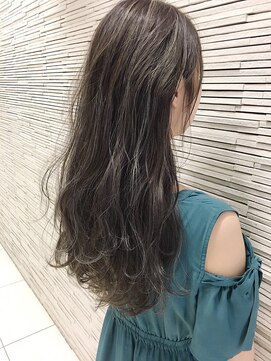 レウーナ(Reuna) 耳かけヘア_#毛先パーマ#ことりベージュ#黒髪ウォーターフォール