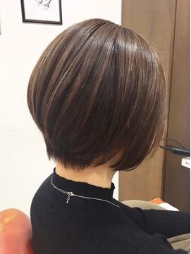 リンド 京成大久保(Lind) 大人可愛い20代30代40代前下がりショートボブ丸みショート◎