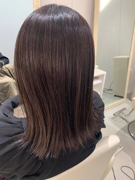 アメリア(Amelia) 艶カラー・シルバーグレイカラー