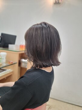 e.m.a プレミアムビューティーサロン 栄駅店(e.m.a PREMIUM BEAUTY SALON) 外ハネロブ×透明感カラー