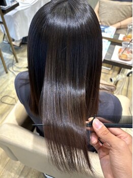 ロラン(LORAN by mahae)の写真/【オベリクス導入店】髪を更に綺麗に強く、憧れのうるつや美髪へ導く髪質改善ストレート！ダメージ毛にも◎