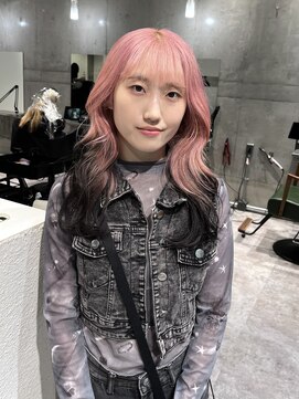 モニカ 栄店(MONIQA) ピンク × ブラック / ルーツカラー