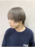 20代30代大人可愛い艶感アッシュグレージュケアブリーチショート
