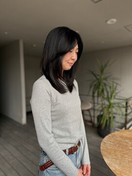 リバレッジ 広尾(Leverage) 大人外国人風ミディアムレイヤー：Mao Shibasaki